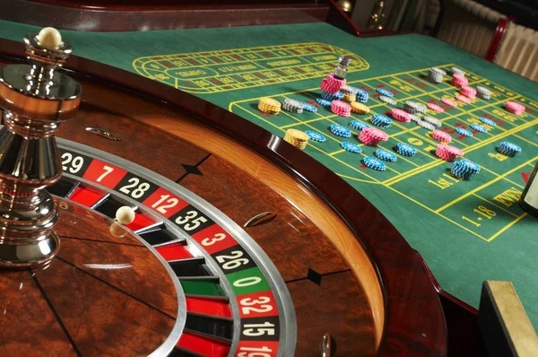 ilhamtoto AduQ live dealer table with card positions and betting interface